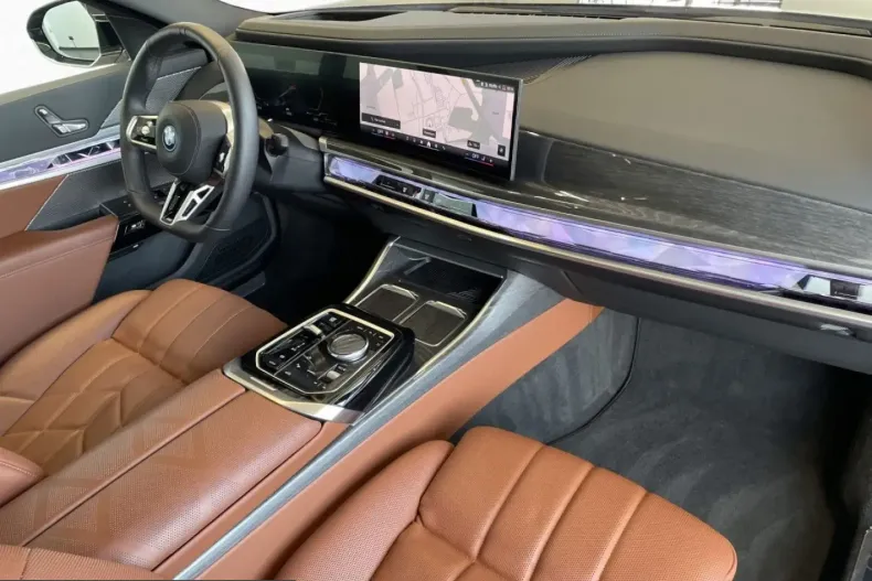 BMW 750 (Seria 7) din 2025 cu 32.819 km - oferta BMW250480 - foto 9