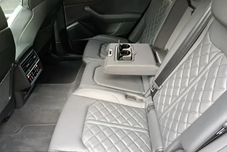 Audi SQ8 din 2024 cu 24.275 km - oferta AUD250493 - foto 5