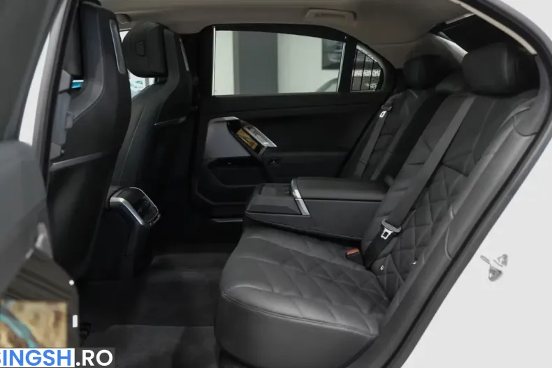 BMW i7 (Seria 7) din 2023 cu 24.023 km - oferta BMW250494 - foto 10