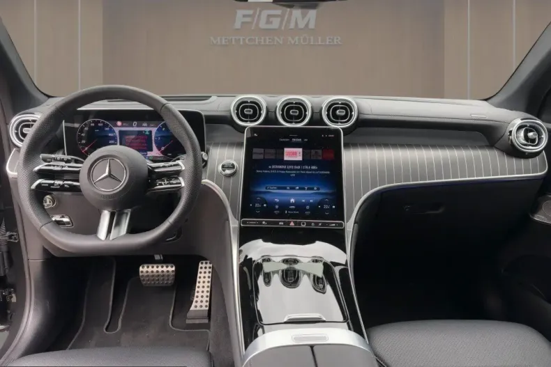 Mercedes-Benz GLC 300 (Clasa GLC) din 2025 cu 31.915 km - oferta MER250497 - foto 2