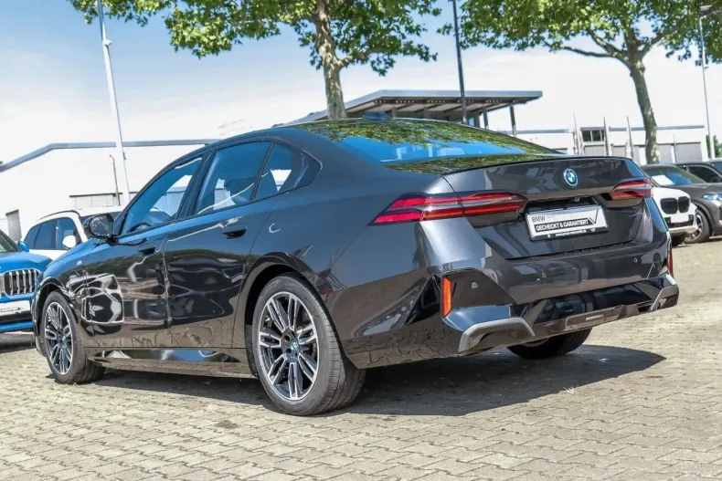 BMW 530 (Seria 5) din 2025 cu 63.569 km - oferta BMW250504 - foto 3