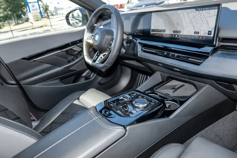BMW 530 (Seria 5) din 2025 cu 63.569 km - oferta BMW250504 - foto 4