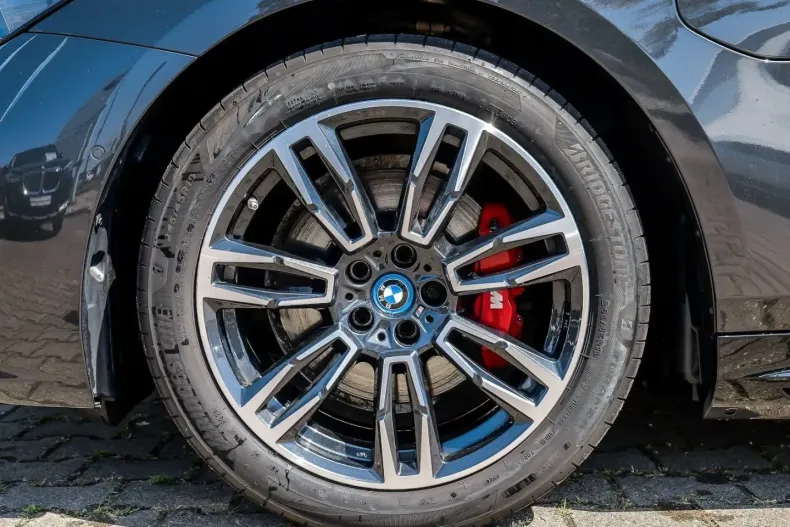 BMW 530 (Seria 5) din 2025 cu 63.569 km - oferta BMW250504 - foto 22