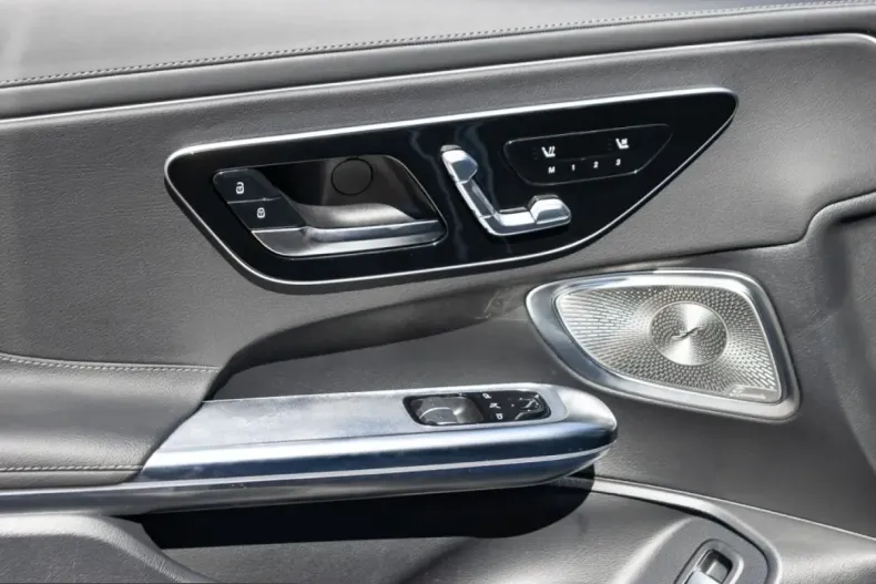 Mercedes-Benz CLE 300 (Clasa CLE) din 2024 cu 10.800 km - oferta MER250508 - foto 9