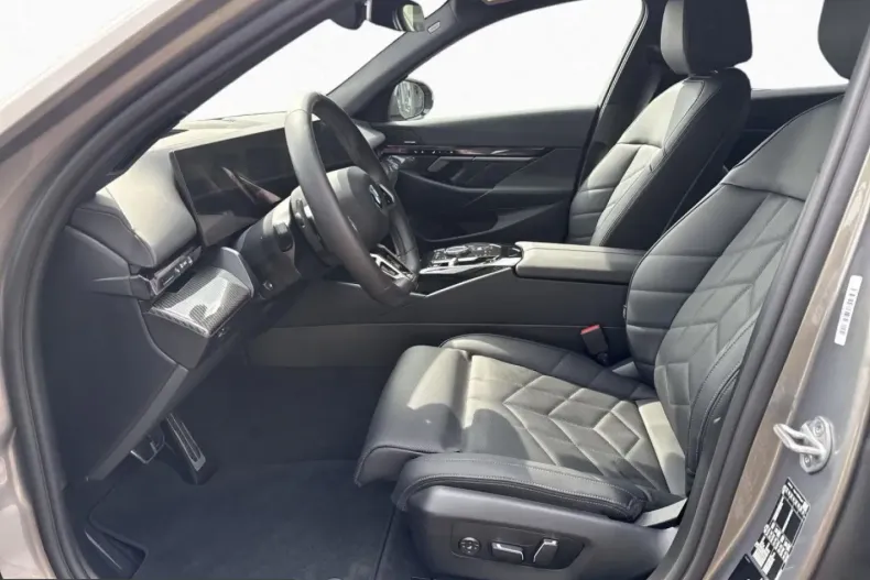 BMW 520 (Seria 5) din 2025 cu 7.102 km - oferta BMW250514 - foto 9