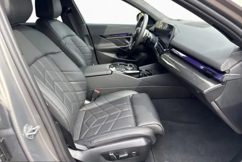 BMW 520 (Seria 5) din 2025 cu 7.102 km - oferta BMW250514 - foto 10