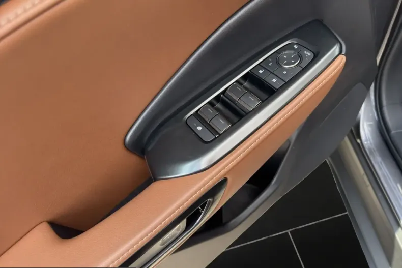 Lexus LBX din 2024 cu 14.136 km - oferta LEX250515 - foto 12