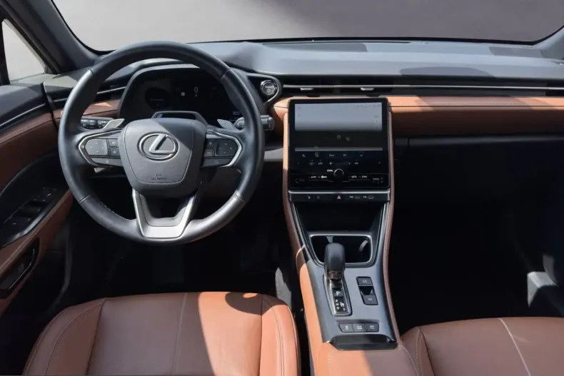 Lexus LBX din 2024 cu 14.136 km - oferta LEX250515 - foto 13