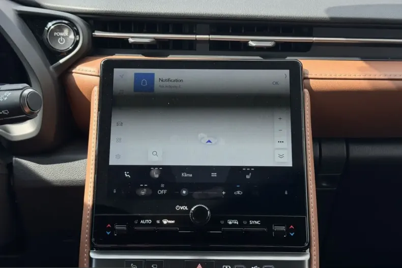 Lexus LBX din 2024 cu 14.136 km - oferta LEX250515 - foto 15
