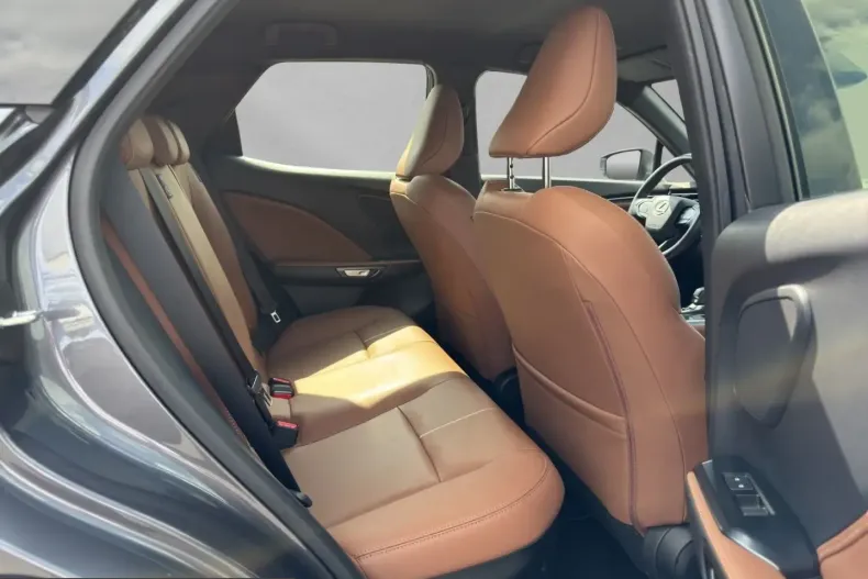 Lexus LBX din 2024 cu 14.136 km - oferta LEX250515 - foto 17