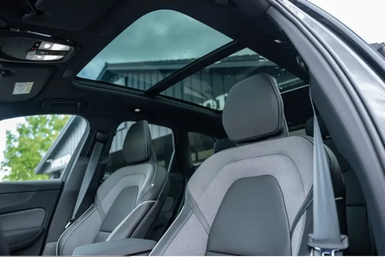 Volvo XC60 din 2025 cu 3.150 km - oferta VOL250563 - foto 6