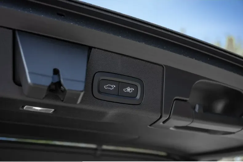 Volvo XC60 din 2025 cu 1.002 km - oferta VOL250564 - foto 13