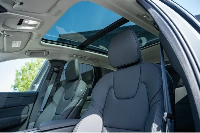 Volvo XC60 din 2025 cu 1.002 km - oferta VOL250564 - foto 15
