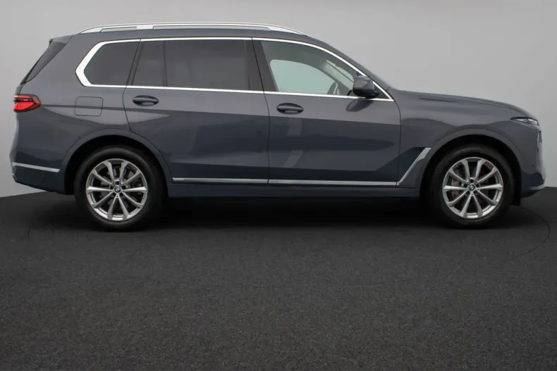 BMW X7 (Seria X) din 2022 cu 53.456 km - oferta BMW250566 - foto 4