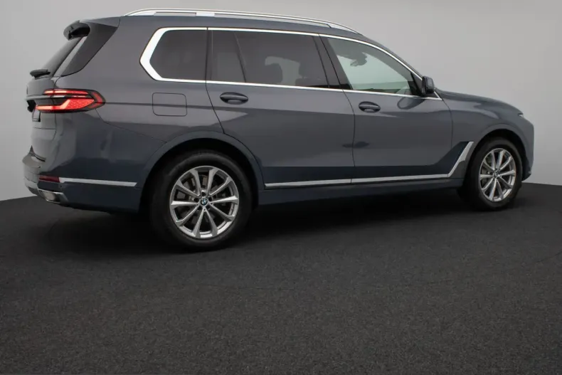 BMW X7 (Seria X) din 2022 cu 53.456 km - oferta BMW250566 - foto 5