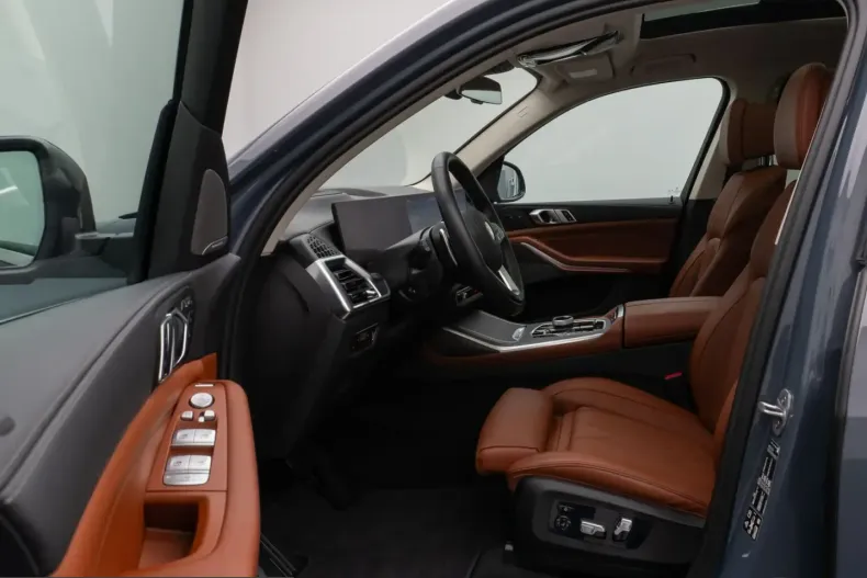 BMW X7 (Seria X) din 2022 cu 53.456 km - oferta BMW250566 - foto 17