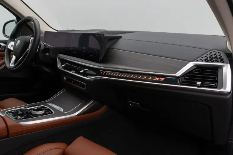 BMW X7 (Seria X) din 2022 cu 53.456 km - oferta BMW250566 - foto 21