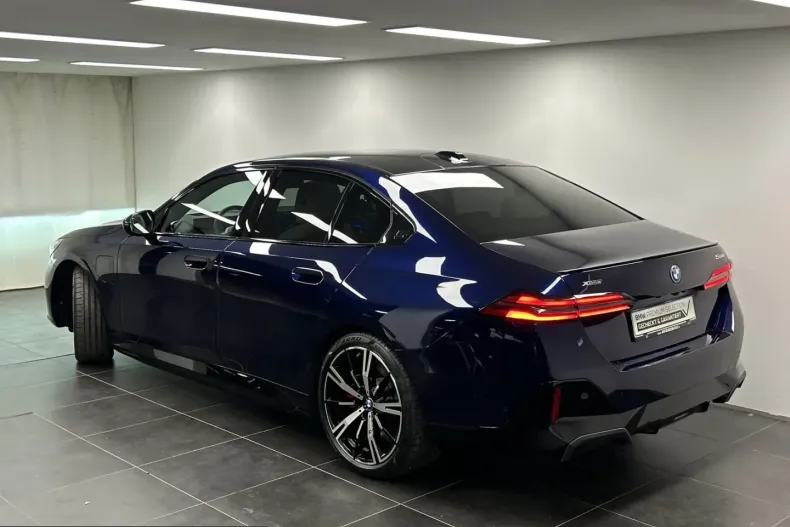 BMW 550 (Seria 5) din 2025 cu 12.682 km - oferta BMW250588 - foto 2