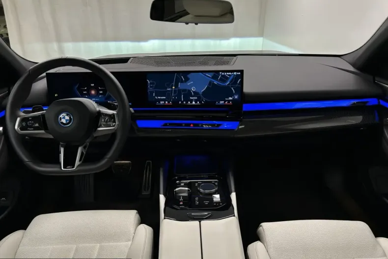BMW 550 (Seria 5) din 2025 cu 12.682 km - oferta BMW250588 - foto 8