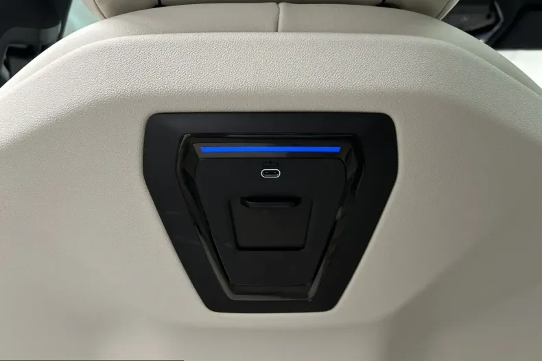 BMW 550 (Seria 5) din 2025 cu 12.682 km - oferta BMW250588 - foto 19