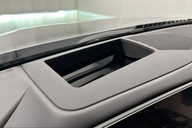 BMW 550 (Seria 5) din 2025 cu 12.682 km - oferta BMW250588 - foto 40