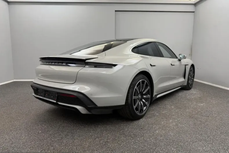 Porsche Taycan din 2021 cu 70.000 km - oferta POR250592 - foto 4