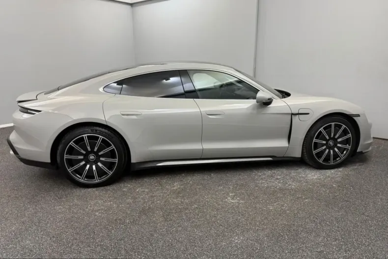 Porsche Taycan din 2021 cu 70.000 km - oferta POR250592 - foto 5