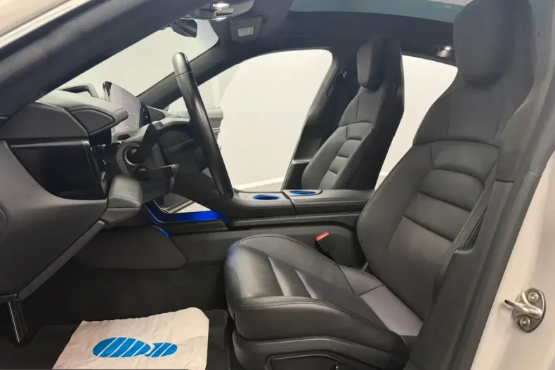 Porsche Taycan din 2021 cu 70.000 km - oferta POR250592 - foto 6
