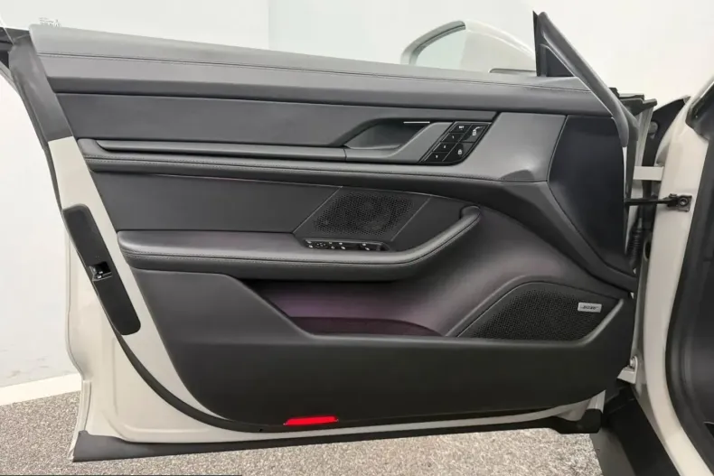 Porsche Taycan din 2021 cu 70.000 km - oferta POR250592 - foto 11