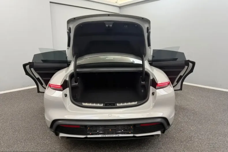 Porsche Taycan din 2021 cu 70.000 km - oferta POR250592 - foto 14
