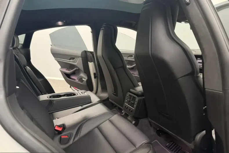 Porsche Taycan din 2021 cu 70.000 km - oferta POR250592 - foto 16