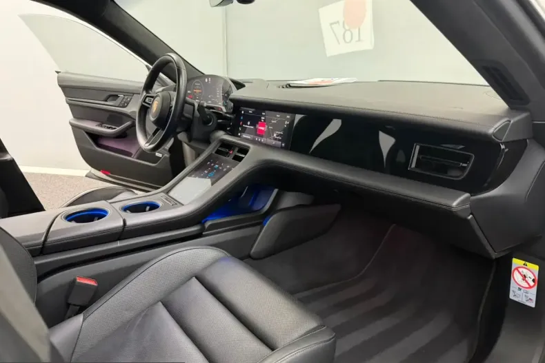 Porsche Taycan din 2021 cu 70.000 km - oferta POR250592 - foto 18
