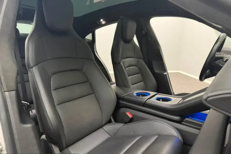 Porsche Taycan din 2021 cu 70.000 km - oferta POR250592 - foto 19