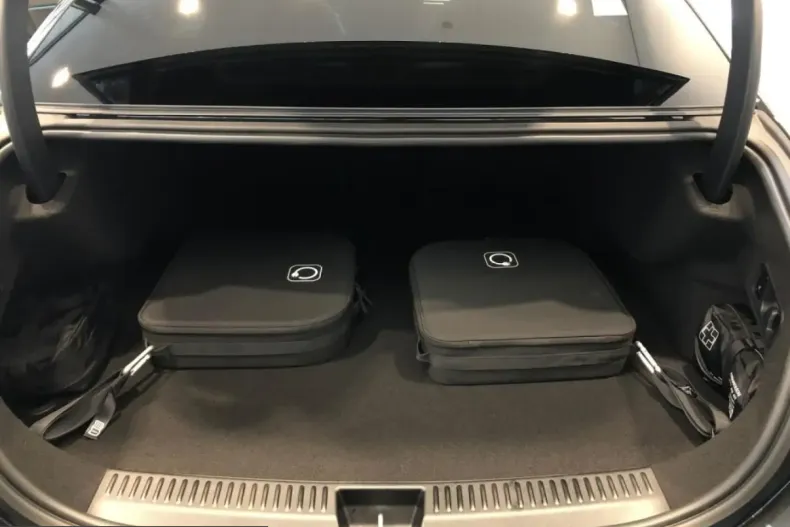 Mercedes-Benz E 300 (Clasa E) din 2025 cu 17.829 km - oferta MER250593 - foto 12