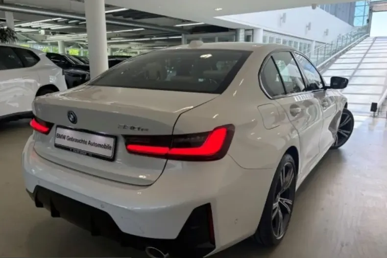 BMW 330 (Seria 3) din 2022 cu 50.892 km - oferta BMW250601 - foto 2