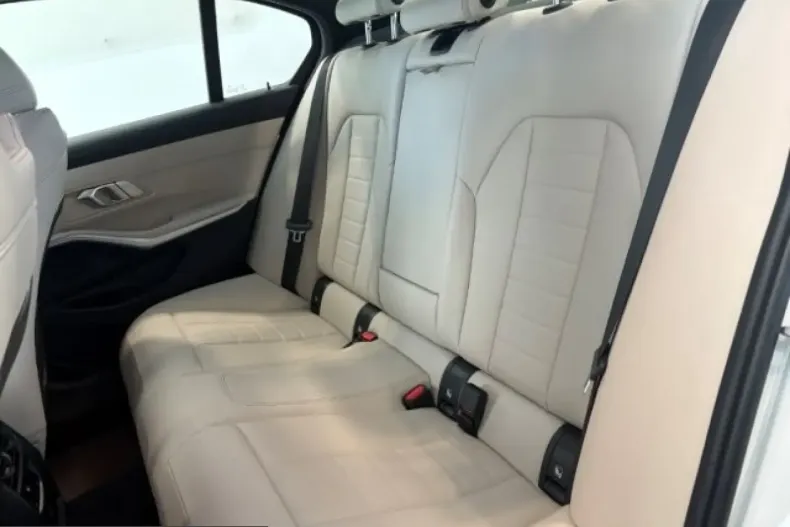 BMW 330 (Seria 3) din 2022 cu 50.892 km - oferta BMW250601 - foto 13