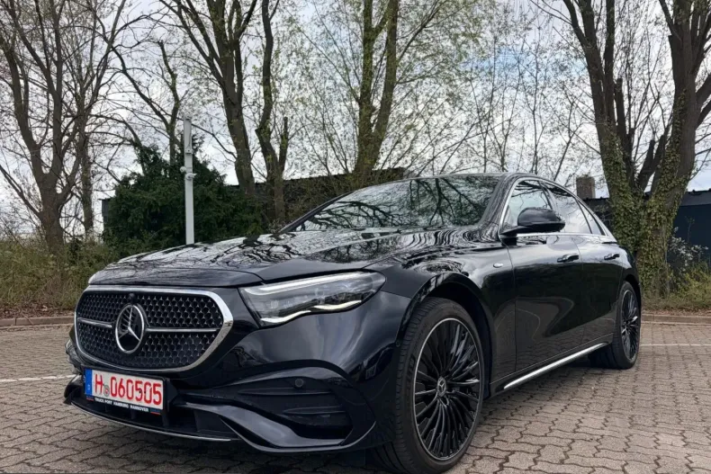 Mercedes-Benz E 300 (Clasa E) din 2025 cu 18.000 km - oferta MER250637 - foto 4