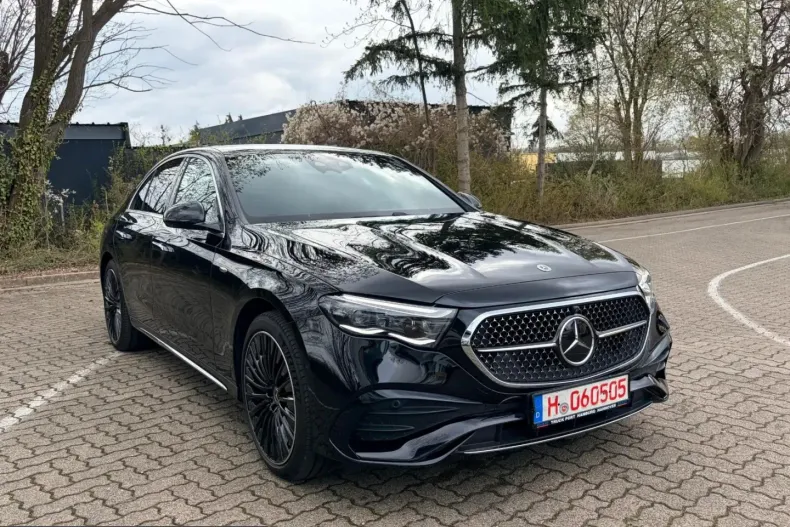 Mercedes-Benz E 300 (Clasa E) din 2025 cu 18.000 km - oferta MER250637 - foto 5