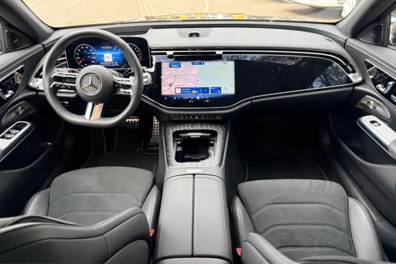 Mercedes-Benz E 300 (Clasa E) din 2025 cu 18.000 km - oferta MER250637 - foto 18