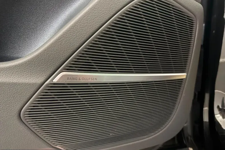 Audi Q8 din 2023 cu 60.000 km - oferta AUD250641 - foto 17
