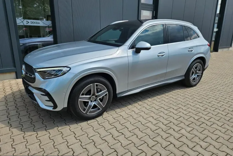 Mercedes-Benz GLC 200 (Clasa GLC) din 2023 cu 29.900 km - oferta MER250642 - foto 3