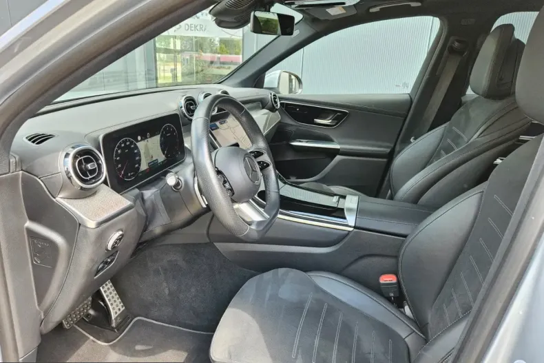 Mercedes-Benz GLC 200 (Clasa GLC) din 2023 cu 29.900 km - oferta MER250642 - foto 6