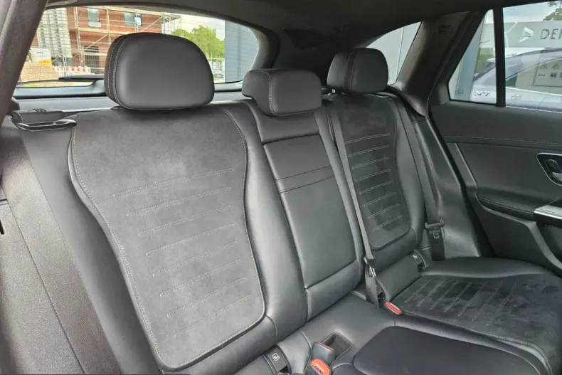 Mercedes-Benz GLC 200 (Clasa GLC) din 2023 cu 29.900 km - oferta MER250642 - foto 10