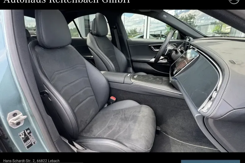 Mercedes-Benz E 300 (Clasa E) din 2025 cu 24.615 km - oferta MER250643 - foto 11