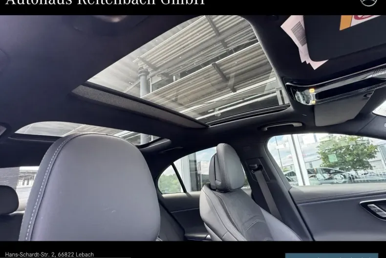 Mercedes-Benz E 300 (Clasa E) din 2025 cu 24.615 km - oferta MER250643 - foto 12