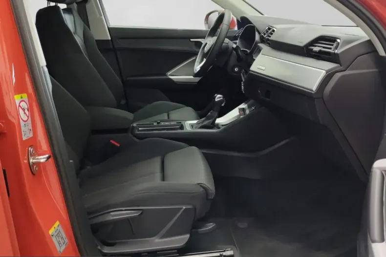 Audi Q3 din 2025 cu 8.260 km - oferta AUD250678 - foto 3