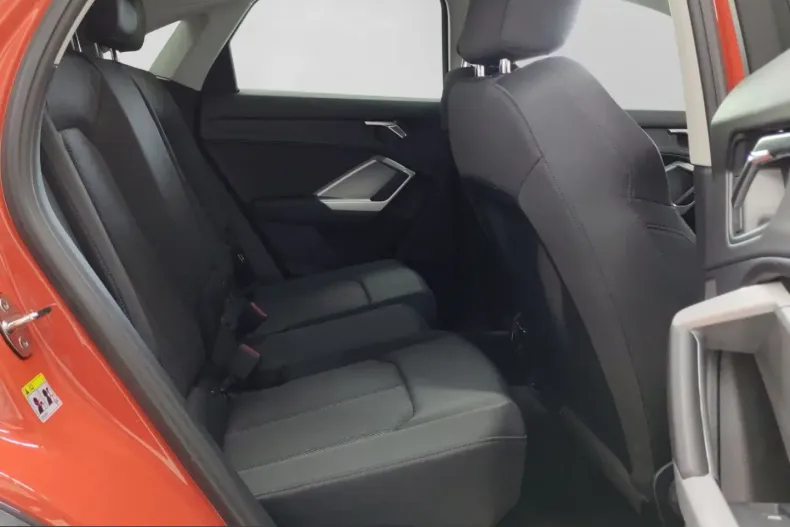 Audi Q3 din 2025 cu 8.260 km - oferta AUD250678 - foto 5