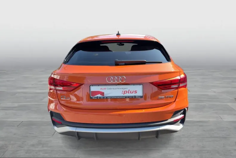 Audi Q3 din 2025 cu 7.955 km - oferta AUD250679 - foto 4