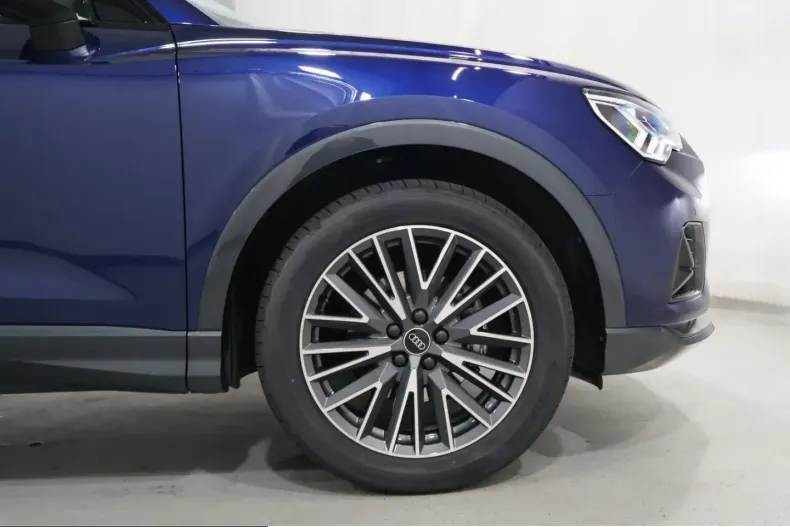 Audi Q3 din 2025 cu 9.714 km - oferta AUD250680 - foto 4