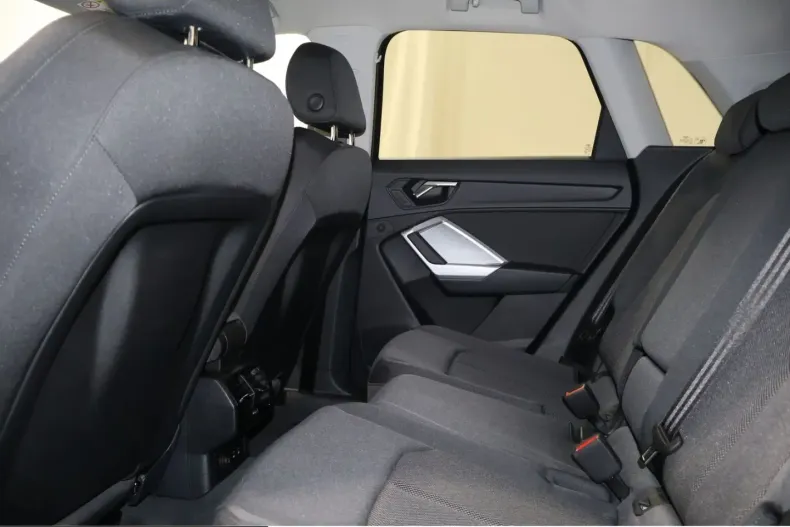 Audi Q3 din 2025 cu 9.714 km - oferta AUD250680 - foto 11